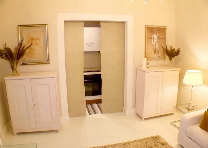 White * فلورنس