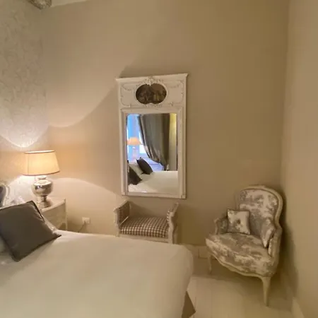 White Apartament