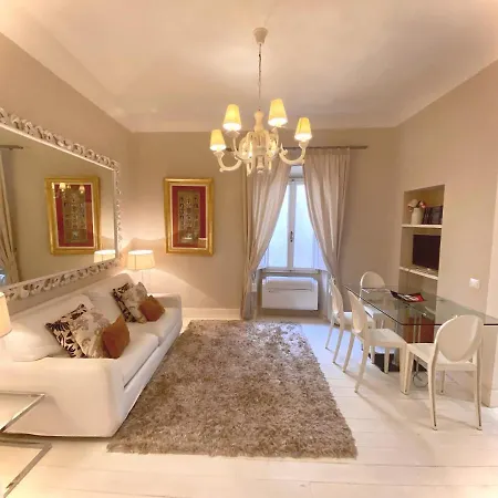 Apartament White *