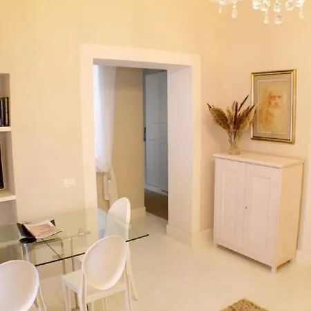 White Apartament *