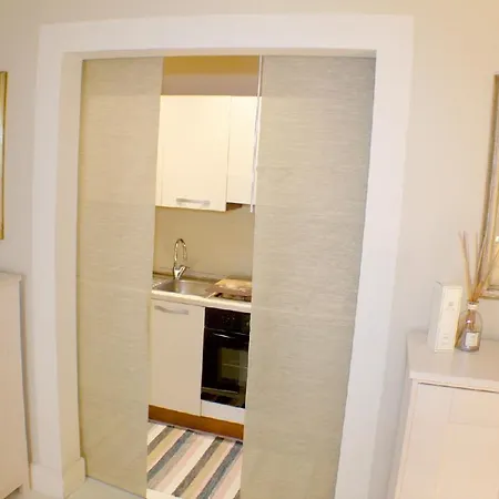 White Apartament *